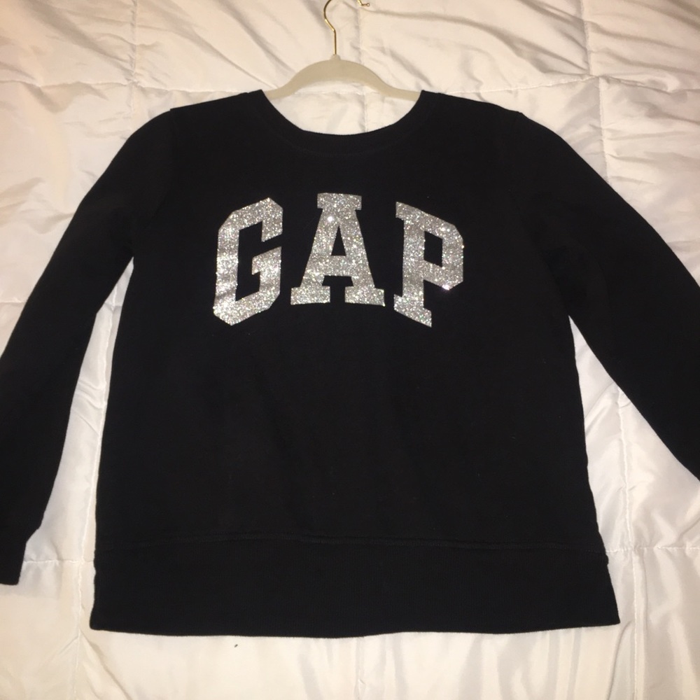 Black crewneck